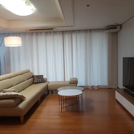 Gangnam Stn Luxury Apt